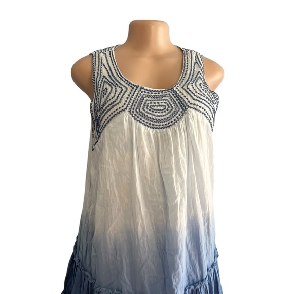 Vasna Blue and White Sleeveless Ombre Cotton Dress - Picture 3 of 9